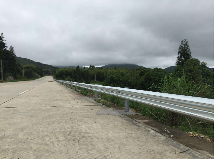 路路波形护栏